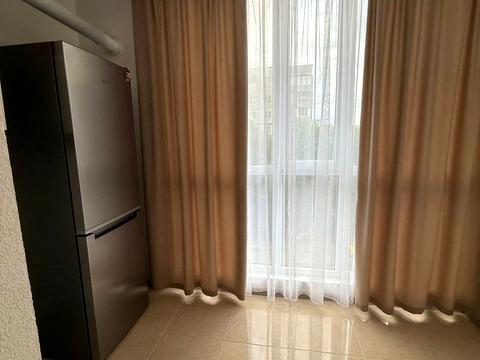 квартира за адресою Довженка вул., 4