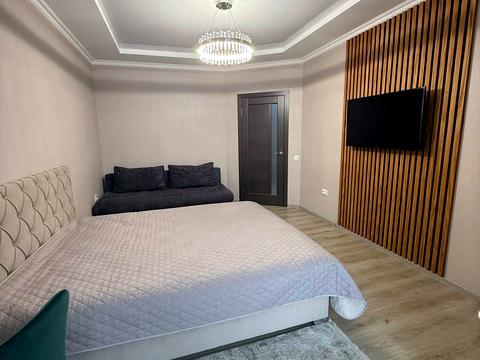 квартира за адресою Довженка вул., 4