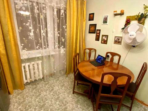 квартира за адресою Анни Ахматової вул., 43