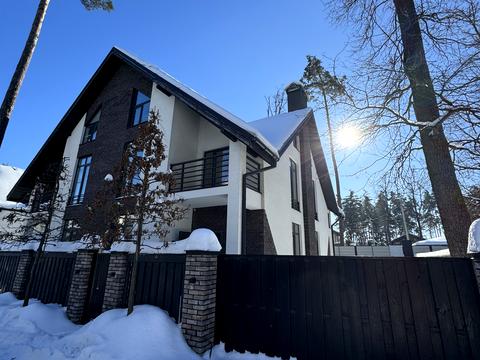 дом по адресу Евгения Коновальца ул.