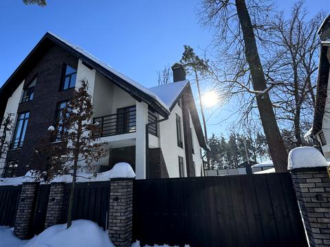 дом по адресу Евгения Коновальца ул.