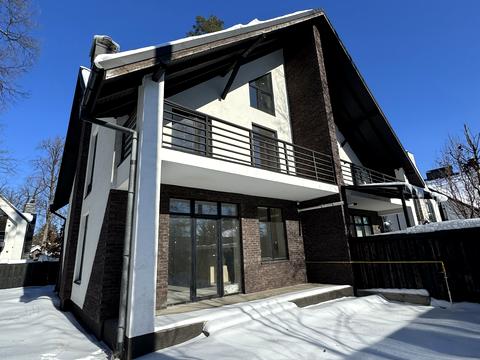 дом по адресу Евгения Коновальца ул.