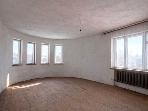 будинок за адресою Сухомлинського