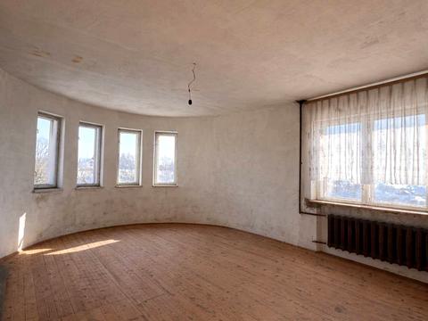 будинок за адресою Сухомлинського