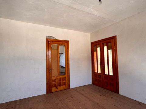 будинок за адресою Сухомлинського