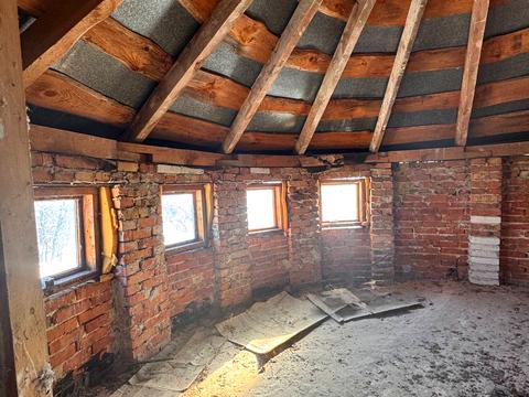 будинок за адресою Сухомлинського