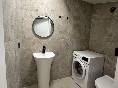 будинок за адресою с. Сторожниця, Сонячна вул.