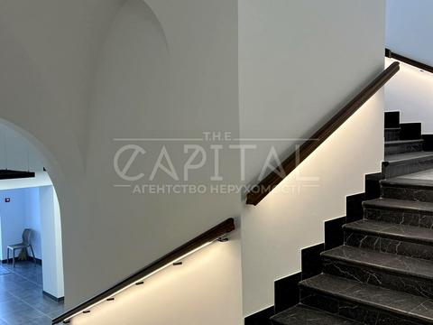 коммерческая по адресу вул. Коновальця Євгена, 44