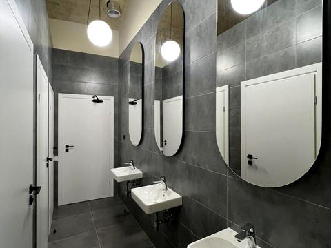 коммерческая по адресу вул. Коновальця Євгена, 44