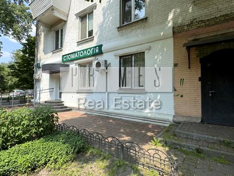 комерційна за адресою Вишгородська вул., 4