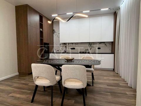 будинок за адресою с. Петропавлівська Борщагівка, Каштанова вул.