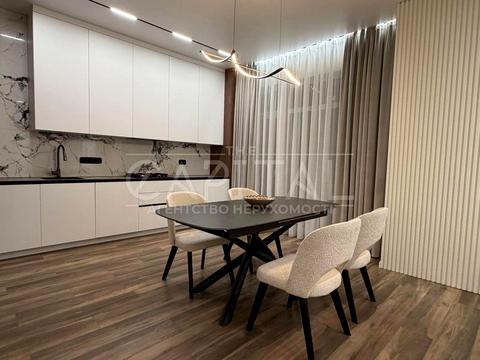 будинок за адресою с. Петропавлівська Борщагівка, Каштанова вул.