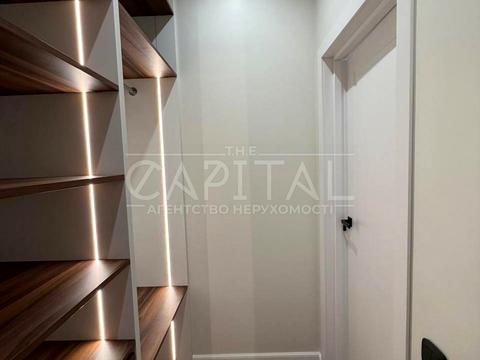 будинок за адресою с. Петропавлівська Борщагівка, Каштанова вул.