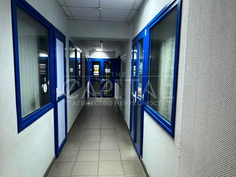 комерційна за адресою Березняківська вул., 29