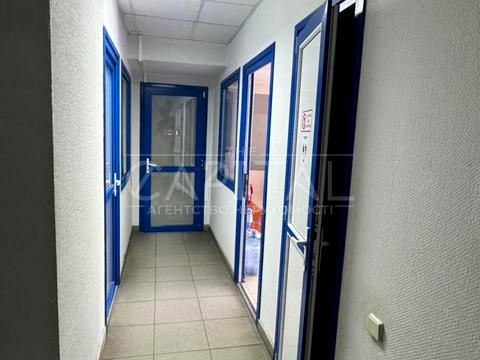 комерційна за адресою Березняківська вул., 29