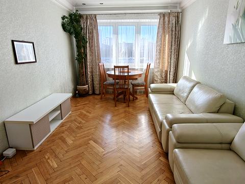 квартира за адресою Братиславська вул., 4