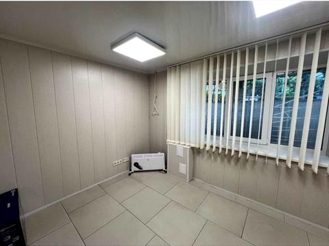 комерційна за адресою Кирилівська вул. (Фрунзе), 116-А