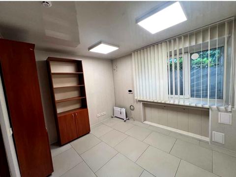 комерційна за адресою Кирилівська вул. (Фрунзе), 116-А