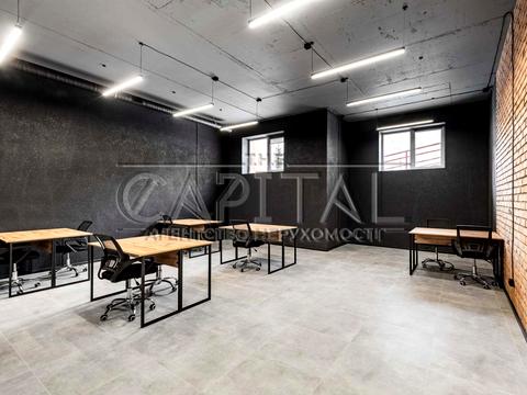 комерційна за адресою Свободи вул., 26/20