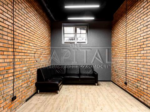 комерційна за адресою Свободи вул., 26/20