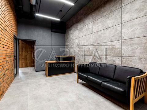 комерційна за адресою Свободи вул., 26/20