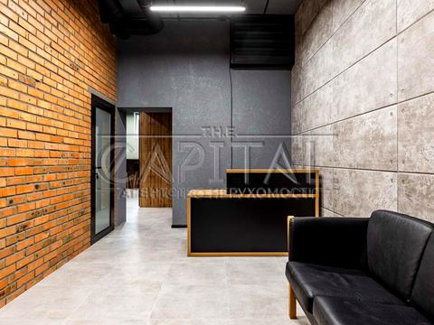 комерційна за адресою Свободи вул., 26/20