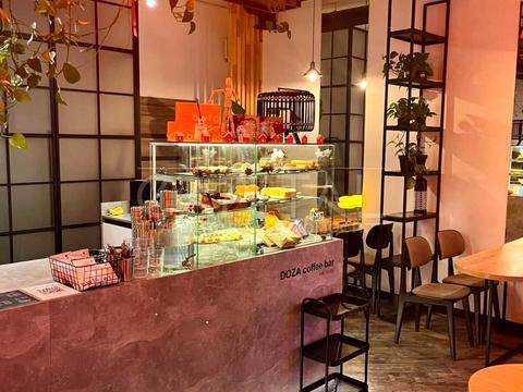 комерційна за адресою Драгоманова вул., 2-А