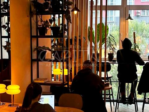 комерційна за адресою Драгоманова вул., 2-А