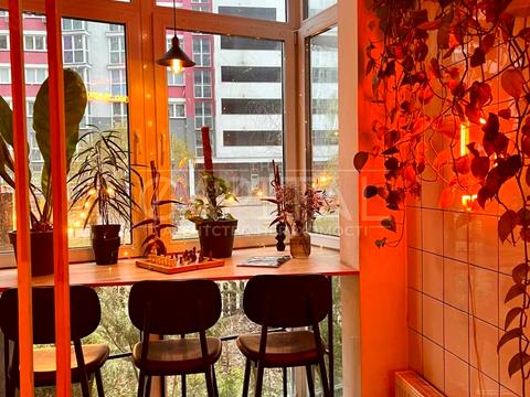 комерційна за адресою Драгоманова вул., 2-А