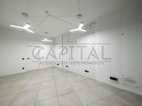 комерційна за адресою Василя Тютюнника вул. (Анрі Барбюса), 28-А