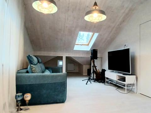 будинок за адресою пров.Революціі