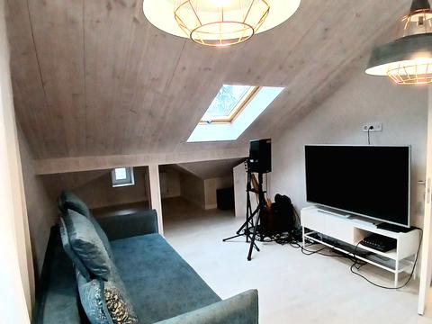 будинок за адресою пров.Революціі