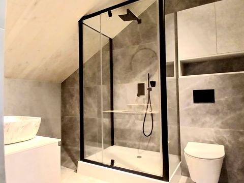 будинок за адресою пров.Революціі