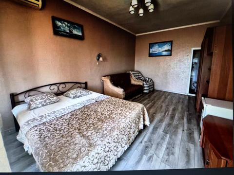 комерційна за адресою Академіка Заболотного вул., 1