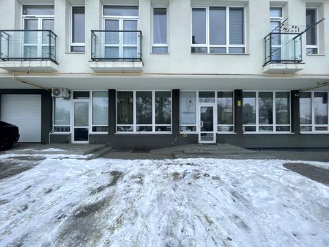 комерційна за адресою Садова вул., 6