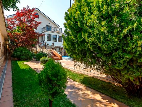 будинок за адресою Художника Федорова вул.