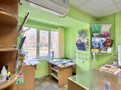 комерційна за адресою Свято-Миколаївська вул. (Леніна), 28