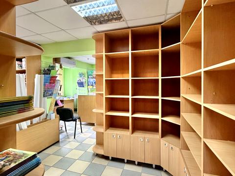 комерційна за адресою Свято-Миколаївська вул. (Леніна), 28