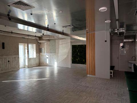 комерційна за адресою Щаслива вул., 11