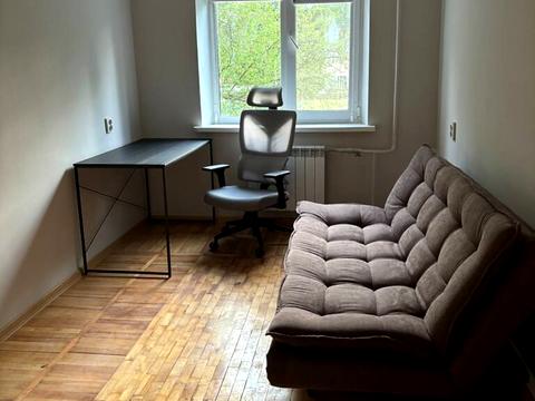 квартира за адресою Космонавтів просп., 66