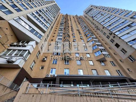 комерційна за адресою Саперно-Слобідська вул., 22