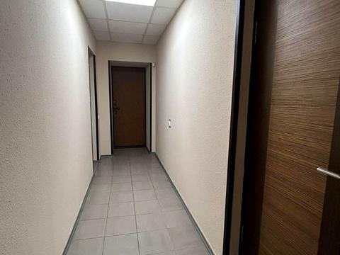 комерційна за адресою Інститутська вул., 19-В