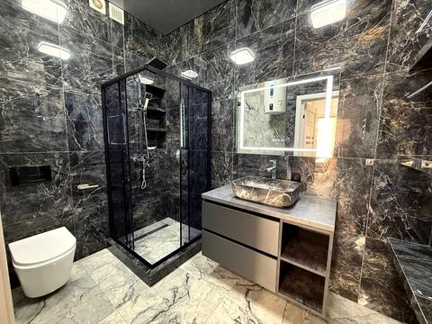 квартира за адресою Захисників України пл. (Визволення), 3