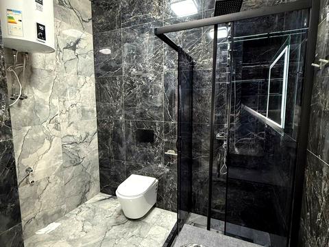 квартира за адресою Захисників України пл. (Визволення), 3