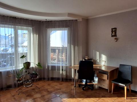 будинок за адресою Новаторів вул.