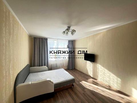 квартира за адресою Академіка Вернадського бульв., 24