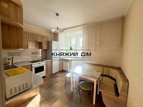 квартира за адресою Академіка Вернадського бульв., 24