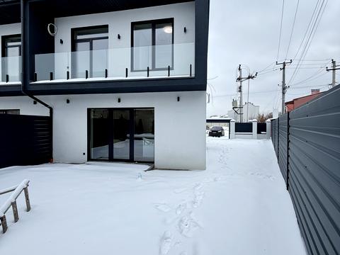 дом по адресу піддубна, 7