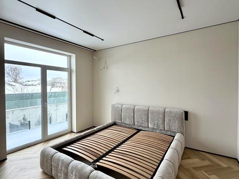 дом по адресу піддубна, 7