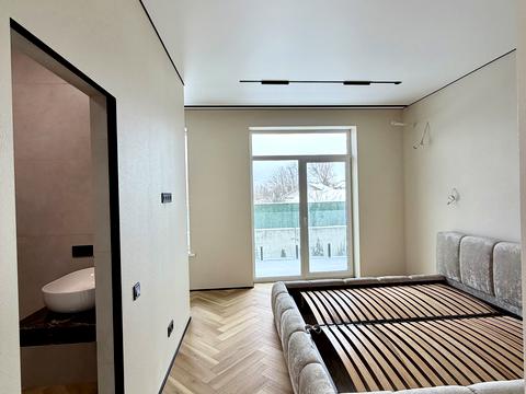 дом по адресу піддубна, 7